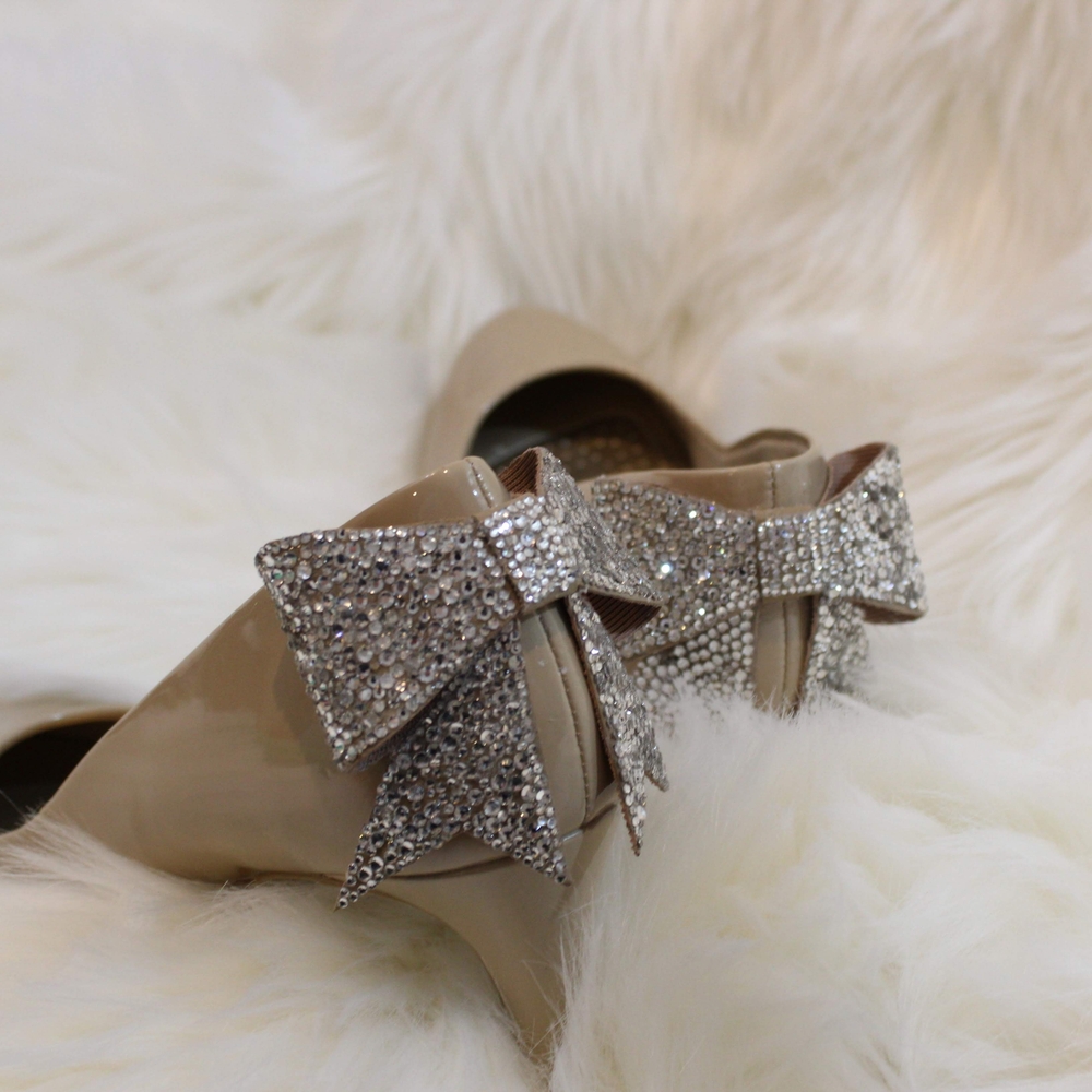 Elegant Beige Heels with Rhinestone Bow